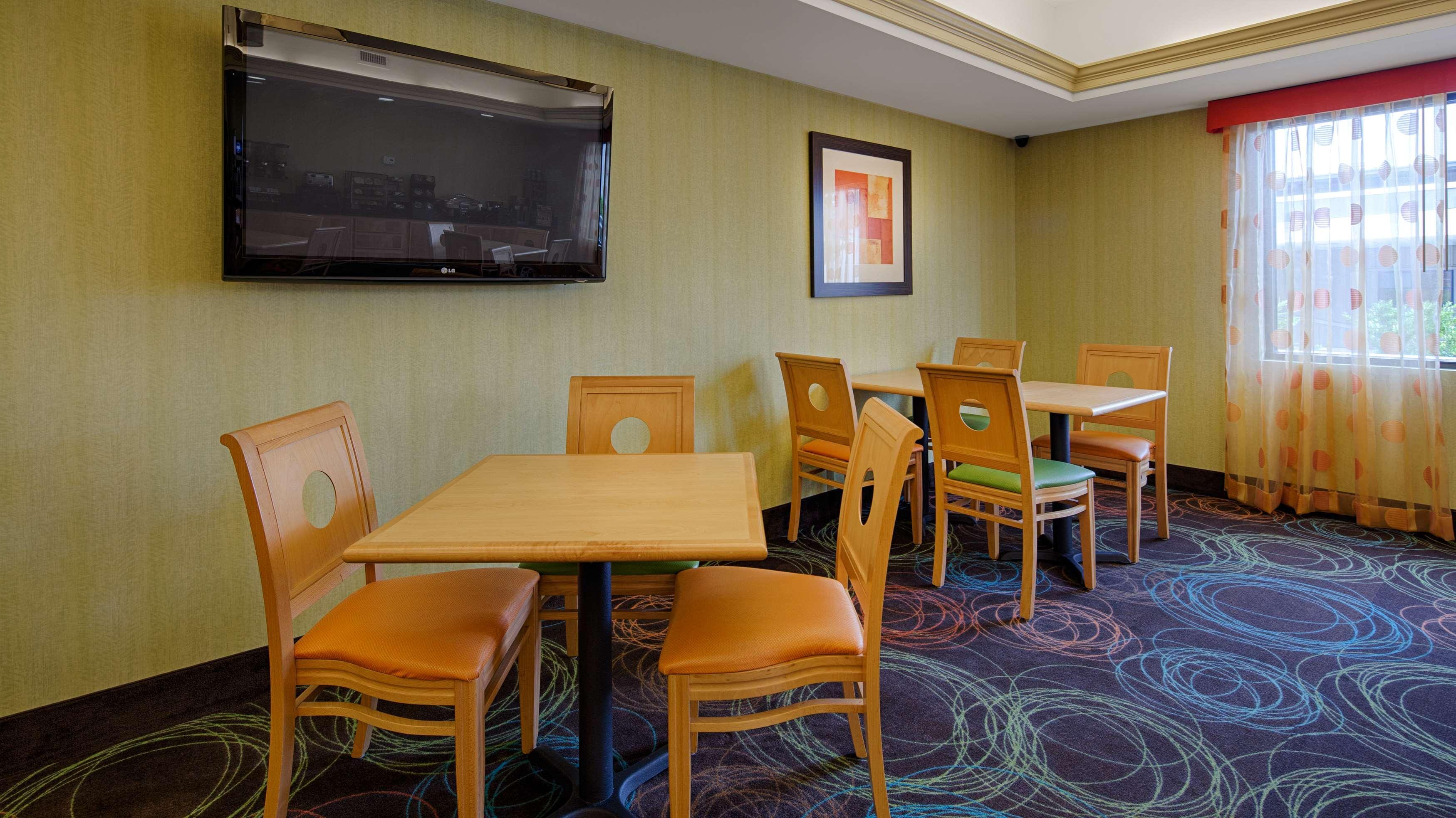 Best Western Plus Glen Allen Inn Ngoại thất bức ảnh